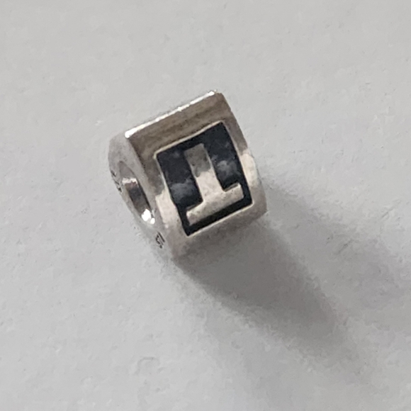 Alphabet Charm - Picture 4 of 5